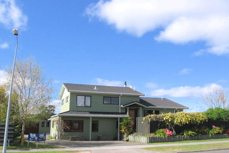 Photo of property in 77 Birch Street, Hilltop, Taupo, 3330