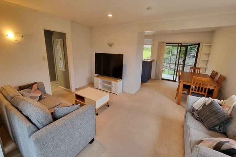 Photo of property in 2/3 Oaktree Avenue, Browns Bay, Auckland, 0630