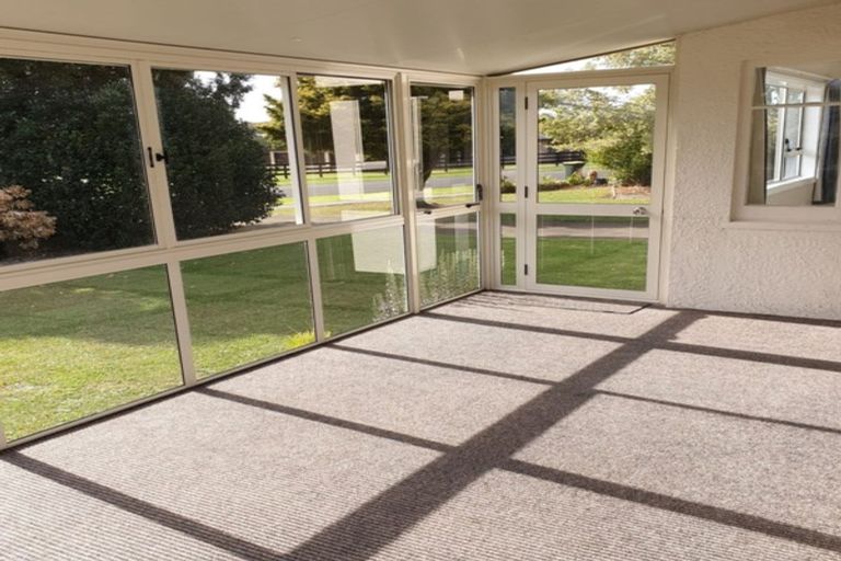 Photo of property in 4 Kendallvale Drive, Waiuku, 2123