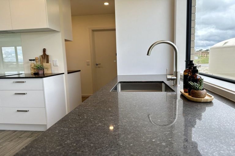 Photo of property in 8 Chatham Rise, Seaward Bush, Invercargill, 9812