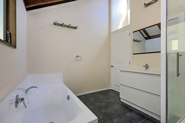 Photo of property in 51a-b Faraday Street, Hospital Hill, Napier, 4110