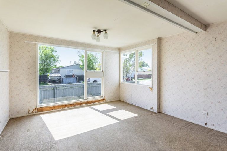 Photo of property in 24 Makarini Street, Paraparaumu, 5032