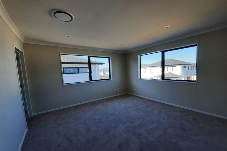 Photo of property in 23 Golden Avenue, Flat Bush, Auckland, 2019