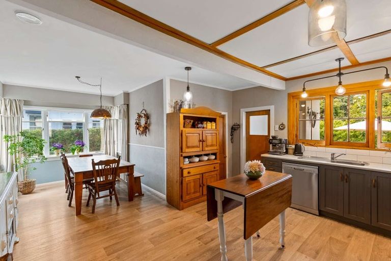 Photo of property in 12 Caius Avenue, Gonville, Whanganui, 4501