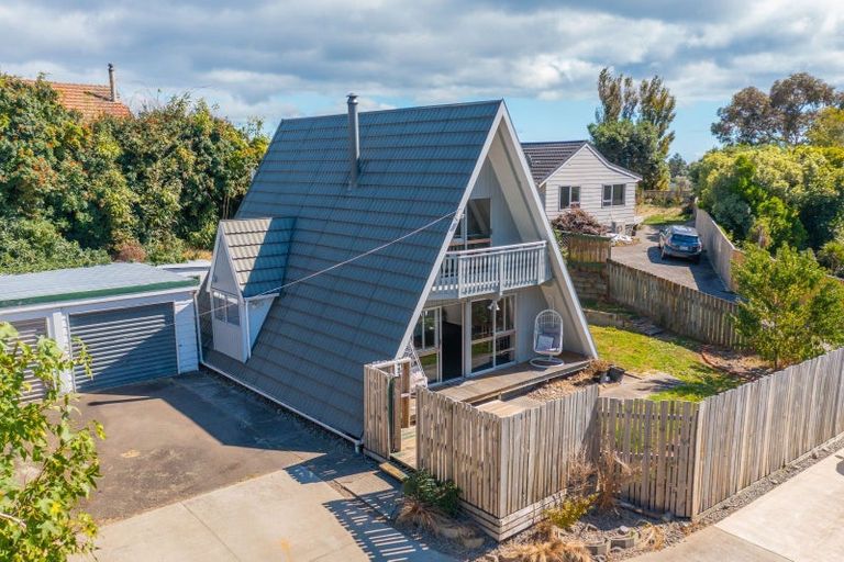 Photo of property in 82a Raumati Road, Raumati Beach, Paraparaumu, 5032