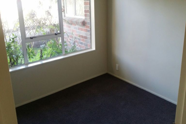 Photo of property in 2/13 Bunnythorpe Road, Papakura, 2110