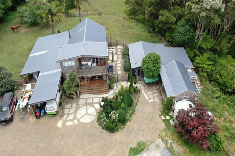 Photo of property in 540 Kawakawa-orere Road, Orere Point, Papakura, 2585
