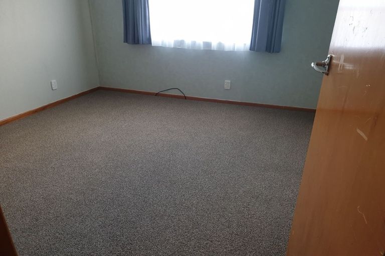 Photo of property in 9 Falcon Street, Cannons Creek, Porirua, 5024