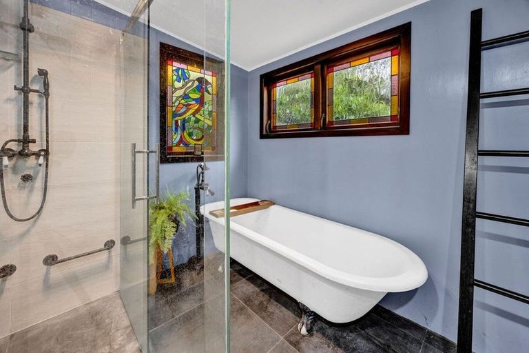 Photo of property in 150 Wirihana Road, Hawera, 4674