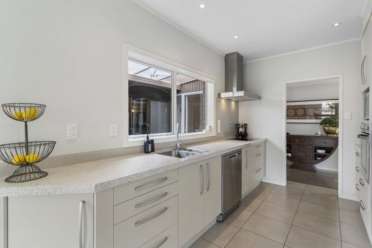 Photo of property in 9 Culver Terrace, Howick, Auckland, 2014