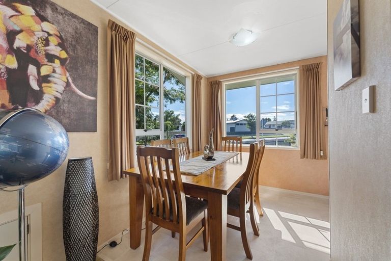 Photo of property in 15 Rennie Avenue, Milson, Palmerston North, 4414