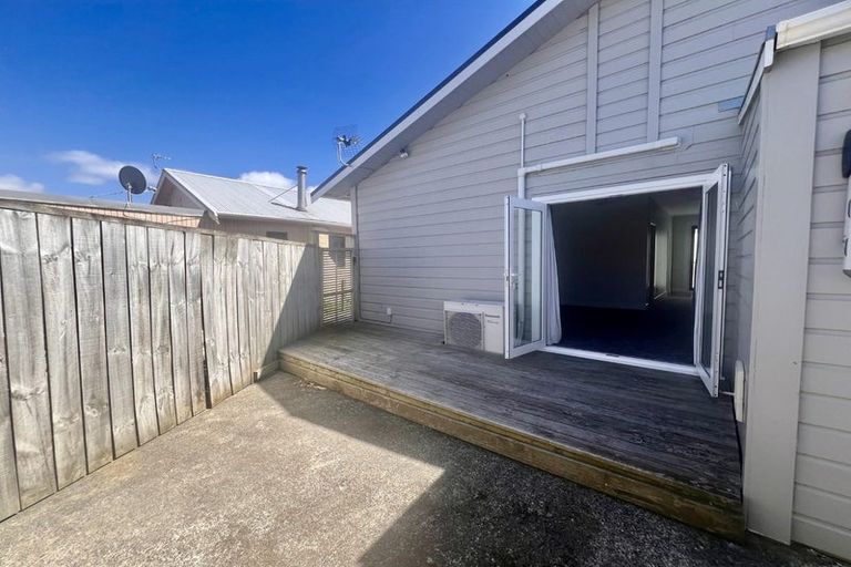 Photo of property in 12 Caledonia Street, Miramar, Wellington, 6022