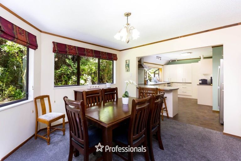 Photo of property in 8 King Charles Drive, Kingsley Heights, Upper Hutt, 5018