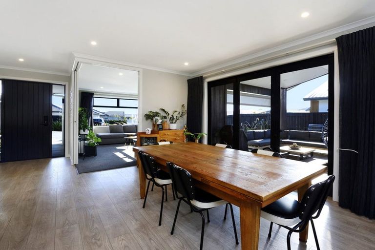 Photo of property in 8 Rosemary Place, Stoke, Nelson, 7011