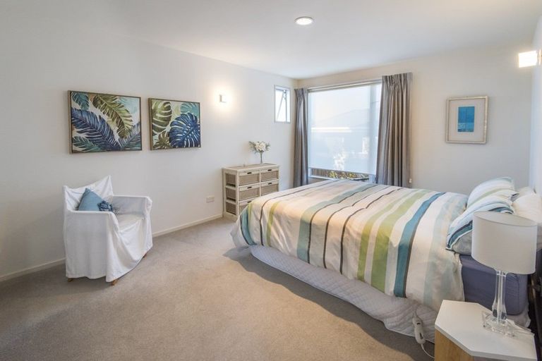 Photo of property in 2/35 Beresford Street, Bayswater, Auckland, 0622