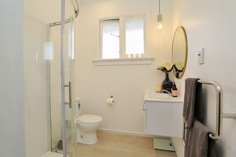 Photo of property in 43 Home Street, Winton, 9720