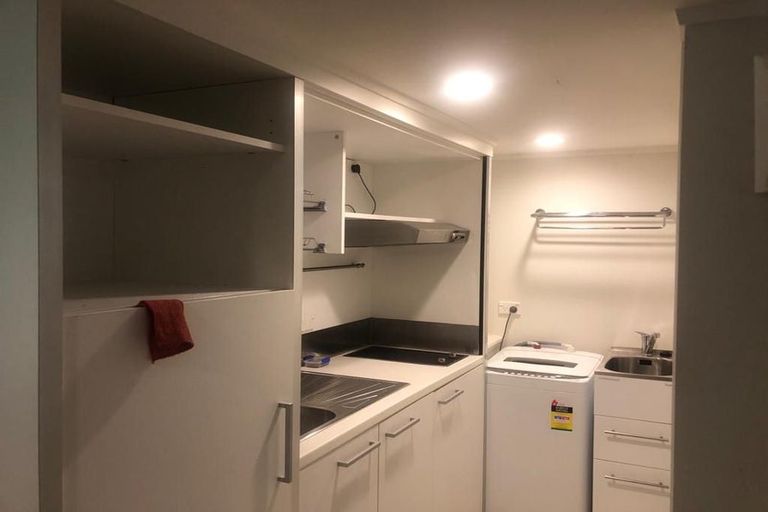 Photo of property in 46a Hinemoa Street, Birkenhead, Auckland, 0626