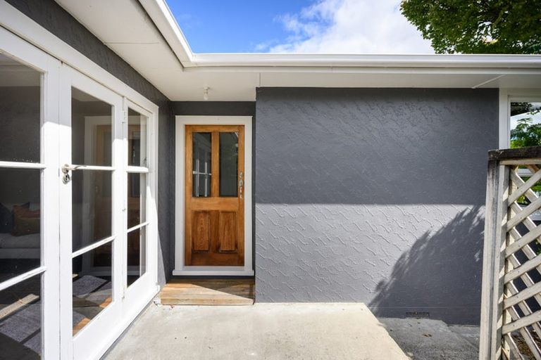 Photo of property in 12 Conway Place, Terrace End, Palmerston North, 4410