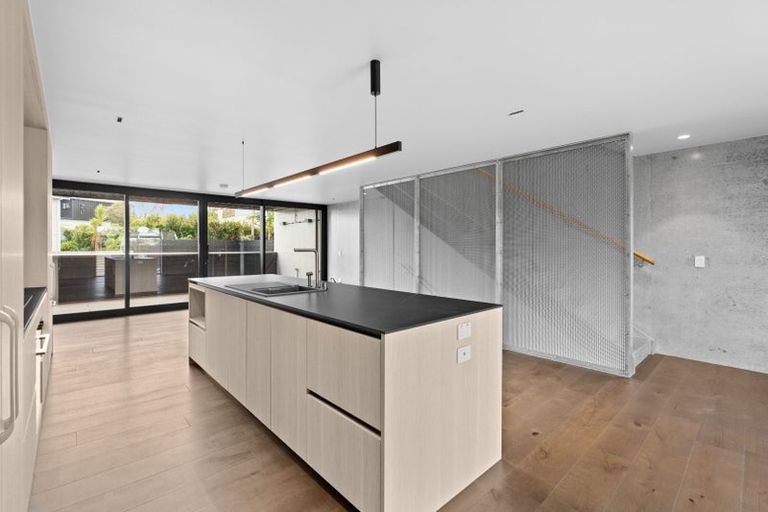 Photo of property in 5/279 Lake Road, Belmont, Auckland, 0622