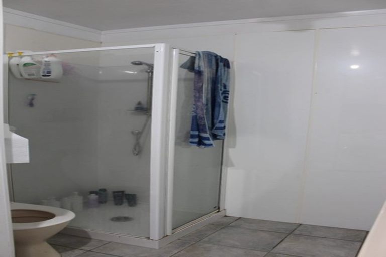 Photo of property in 8a Fordham Street, Beach Haven, Auckland, 0626