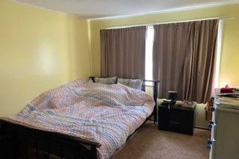 Photo of property in 120 Northcote Road, Northcote, Christchurch, 8052