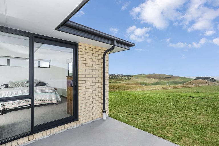 Photo of property in 23 Bird Road, Otaua, Waiuku, 2682