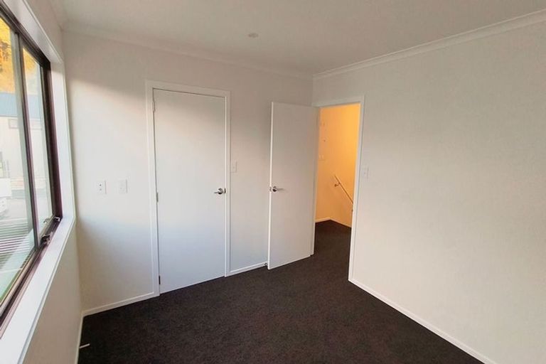 Photo of property in 4 Reakes Crescent, Wallaceville, Upper Hutt, 5018