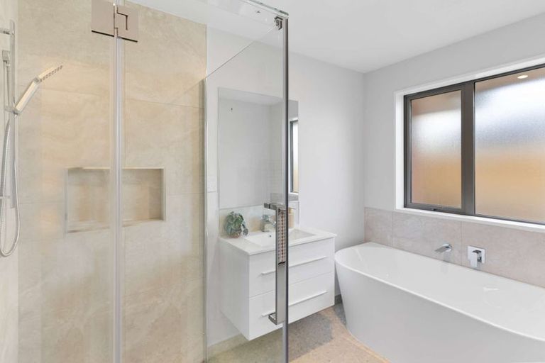 Photo of property in 18 Harry Manship Crescent, Halswell, Christchurch, 8025