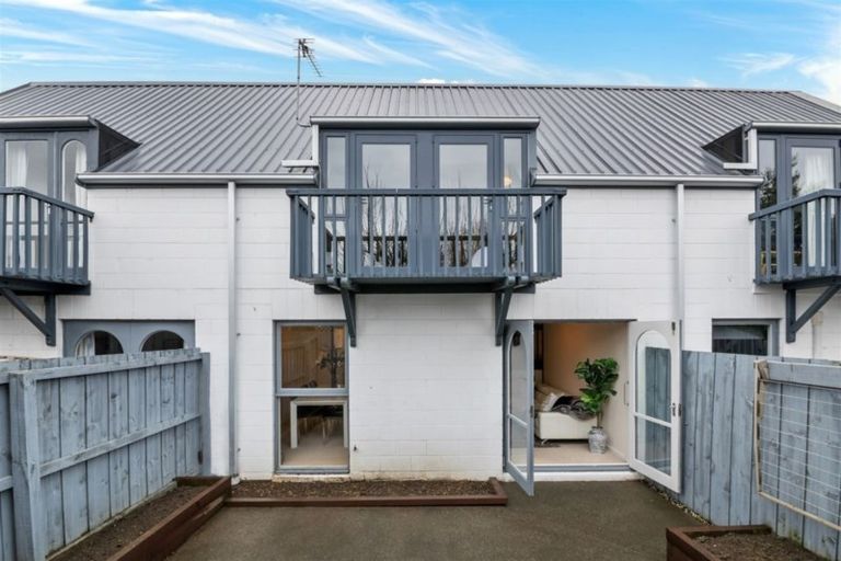 Photo of property in Cornwall Gardens, 15/27 Cornwall Street, St Albans, Christchurch, 8014