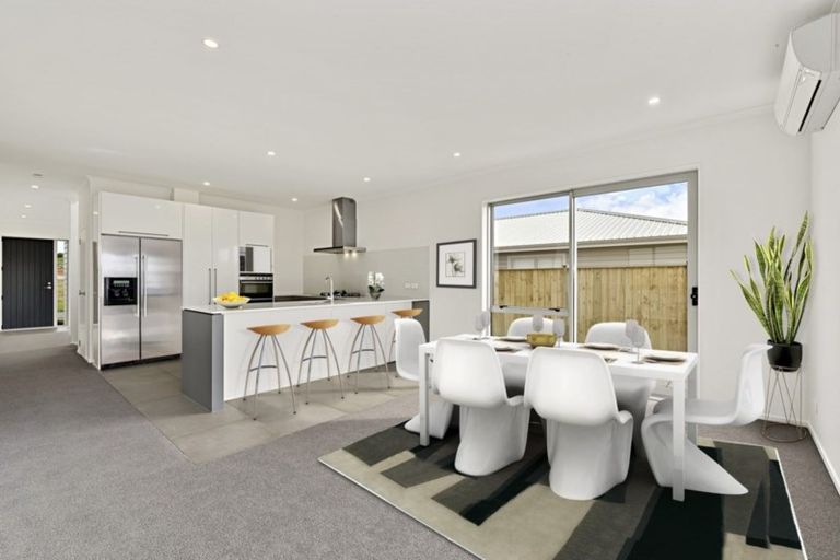 Photo of property in 18 Couldrey Crescent, Red Beach, 0932