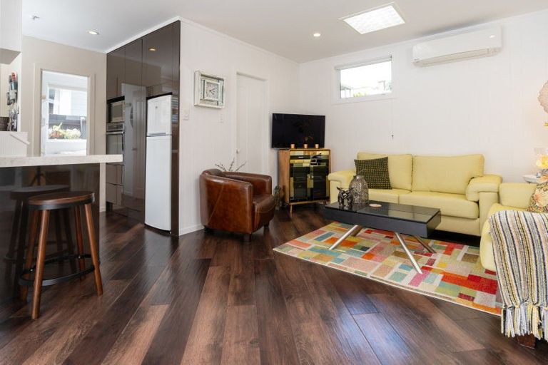 Photo of property in 24b Roy Street, Newtown, Wellington, 6021