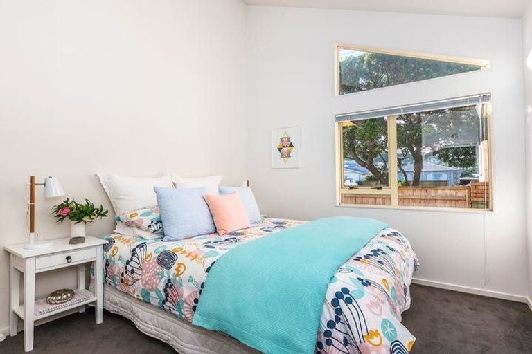 Photo of property in Miramar Villas, 6 Brussels Street, Miramar, Wellington, 6022