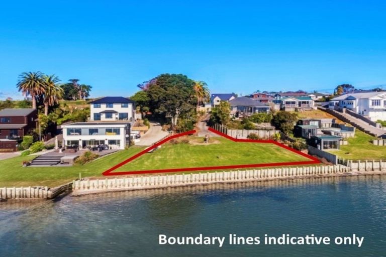 Photo of property in 34b Crispe Road, Clarks Beach, 2122