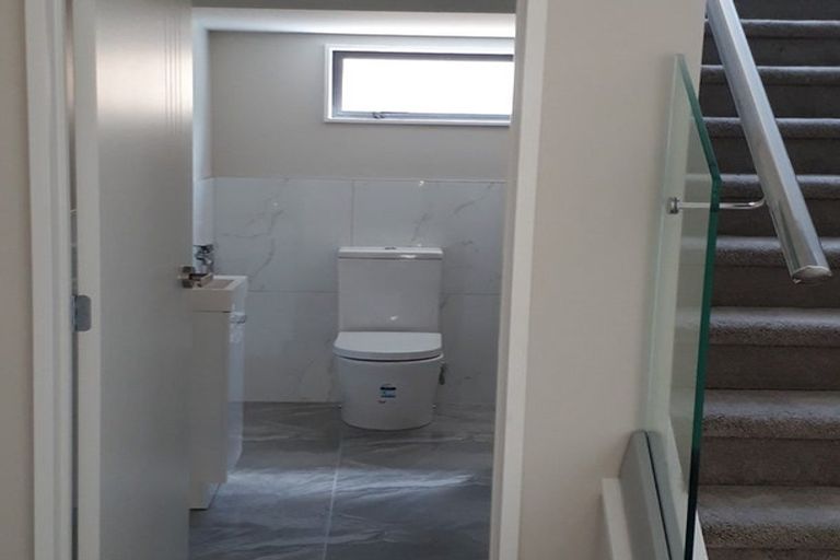 Photo of property in 13 Casheltown Way, Flat Bush, Auckland, 2019