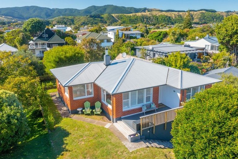 Photo of property in 9 Allen Road, Raumati Beach, Paraparaumu, 5032