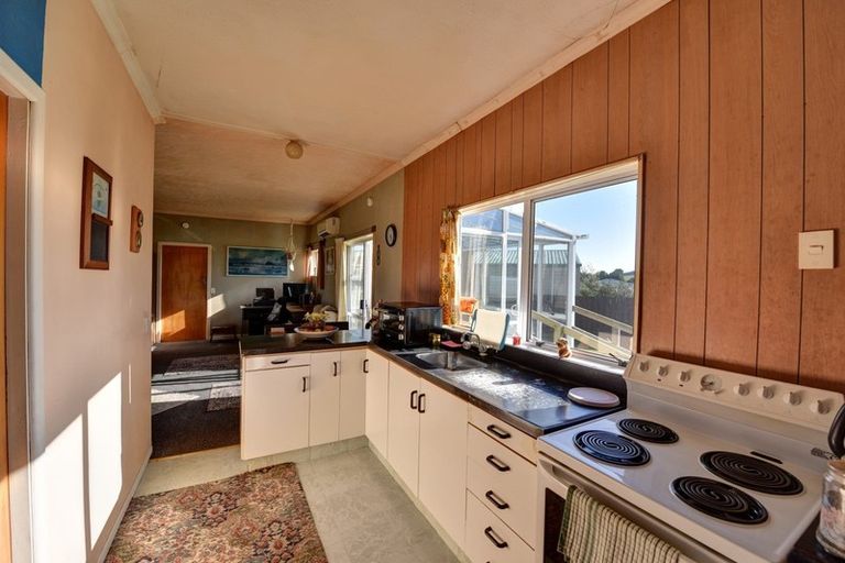 Photo of property in 10 Neva Street, Fortrose, Invercargill, 9875