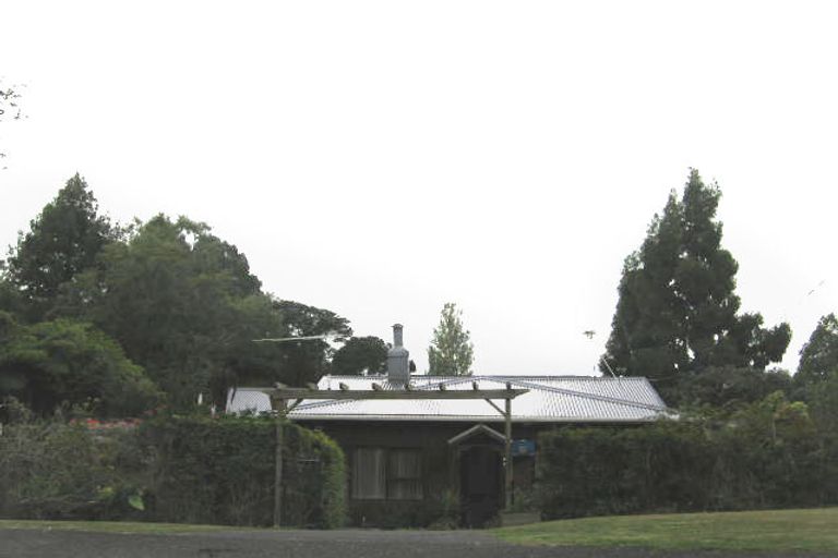 Photo of property in 83 Wood Bay Road, Titirangi, Auckland, 0604