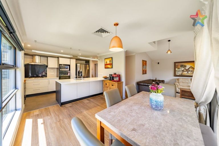 Photo of property in 8a Glen Iris Grove, Woburn, Lower Hutt, 5010