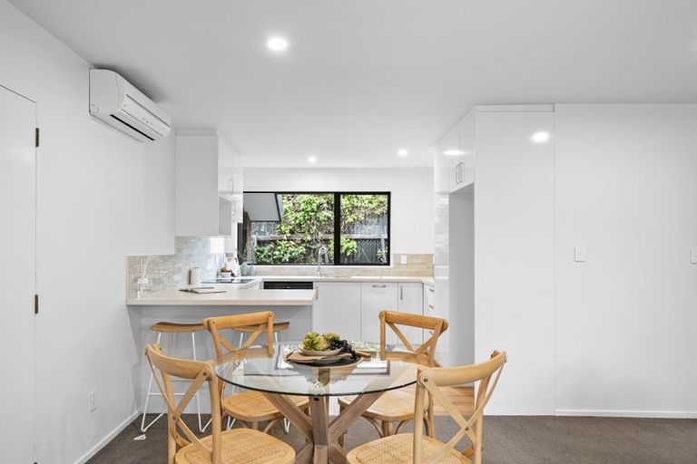 Photo of property in 1/152b Beach Road, North New Brighton, Christchurch, 8083