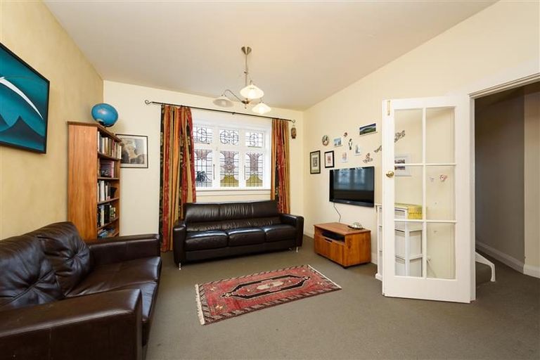 Photo of property in 95 Pohutukawa Street, Woburn, Lower Hutt, 5011