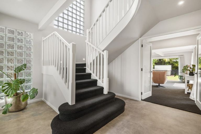 Photo of property in 24 Muritai Road, Milford, Auckland, 0620