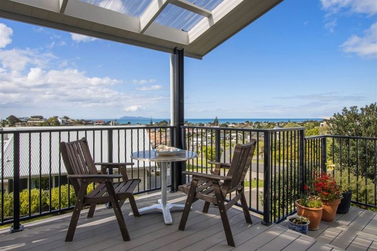 Photo of property in 22 Tohora View, Waihi Beach, 3611
