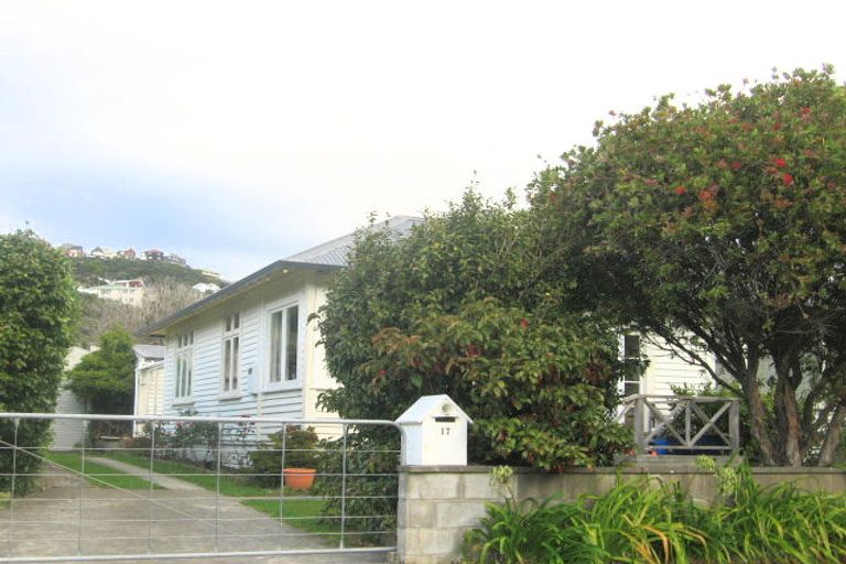 Photo of property in 17 Hildreth Street, Karori, Wellington, 6012