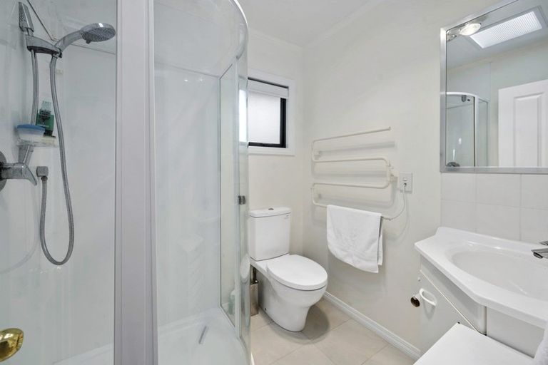 Photo of property in 6 Iriirikapua Parade, Owhata, Rotorua, 3010