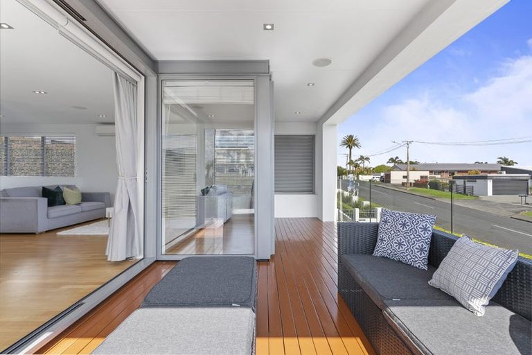 Photo of property in 38 Takutai Avenue, Bucklands Beach, Auckland, 2012