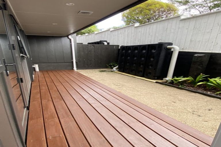 Photo of property in 32c Potter Avenue, Northcote, Auckland, 0627