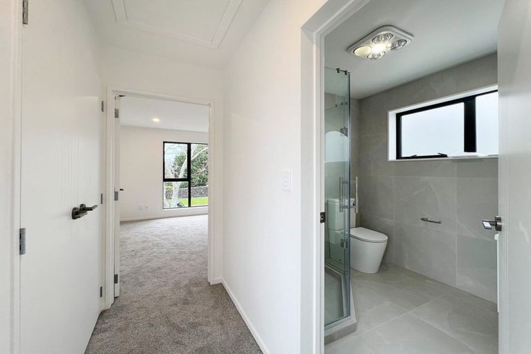 Photo of property in 1/5 Peverill Crescent, Papatoetoe, Auckland, 2025