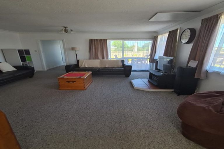 Photo of property in 19 Cologne Street, Martinborough, 5711