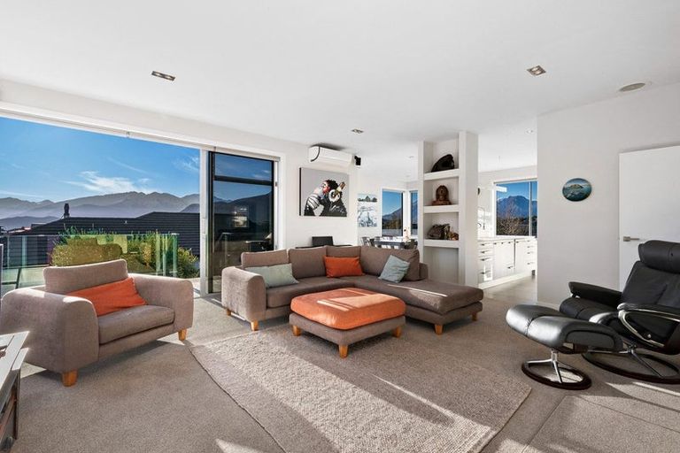 Photo of property in 10 Sunnyside Lane, Wanaka, 9305