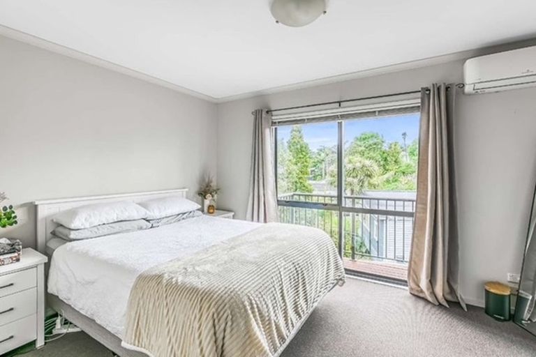 Photo of property in 24/94 Glengarry Road, Glen Eden, Auckland, 0602